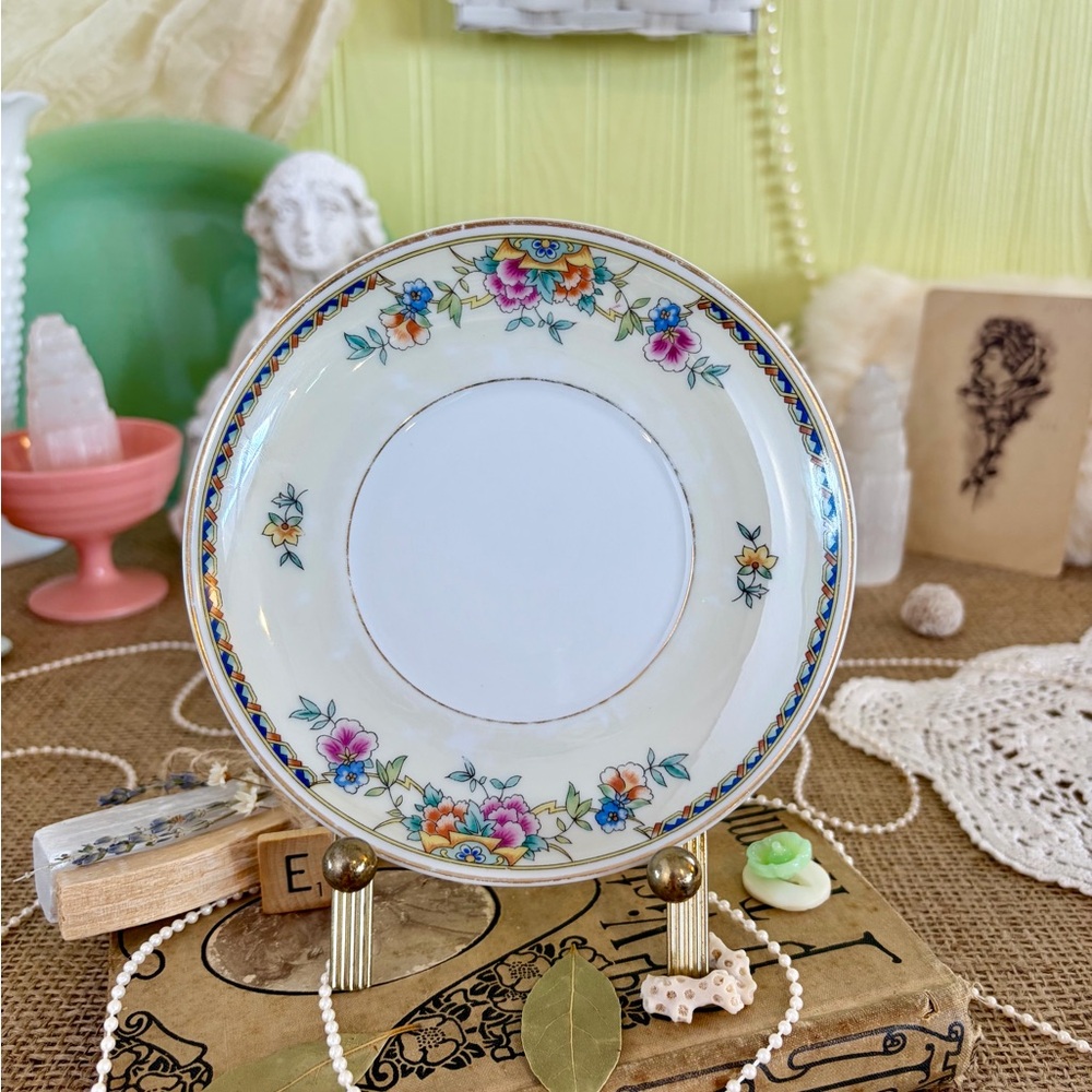 Vintage Ceramic Floral Plate 🌸 Unique Home Decor / Tray / Nature / Gift